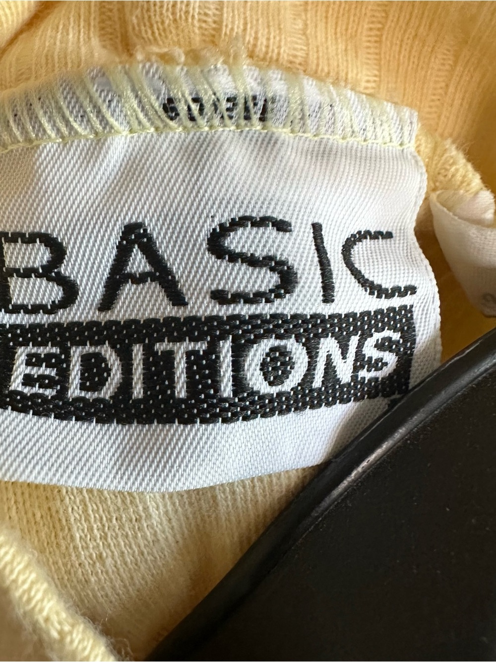 Soft Ribbed Short-Sleeve Mock Neck Top - Cream/ Light Yellow, 90s Basic Editions - Picture 4 of 7